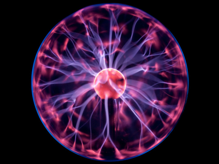 Ein energetische Kugel ist zu sehen